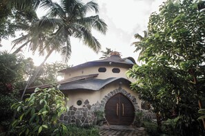 Exterior - 5BR NAUTILUS TREE HOUSE Private Quiet amid Rice Field and Nature (Ubud)