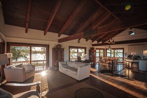 Stereo - The Lodge at Parrot Cay, TCI (Caicos Islands)