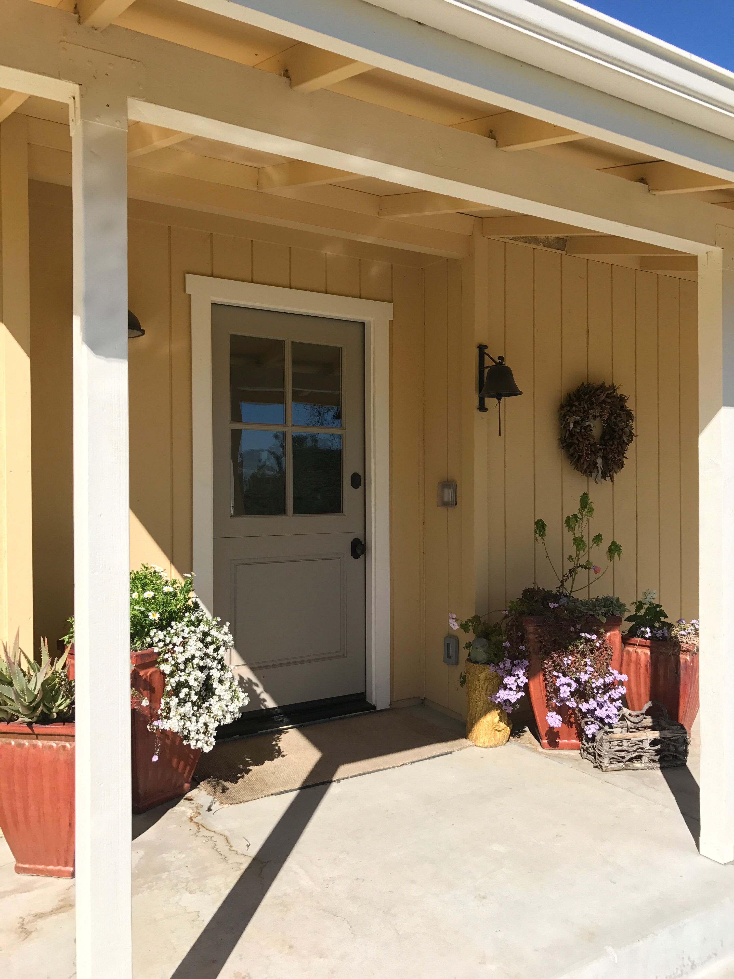 Vineyard Farmhouse Escape