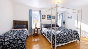 4 habitaciones, tabla de planchar con plancha, wifi y ropa de cama