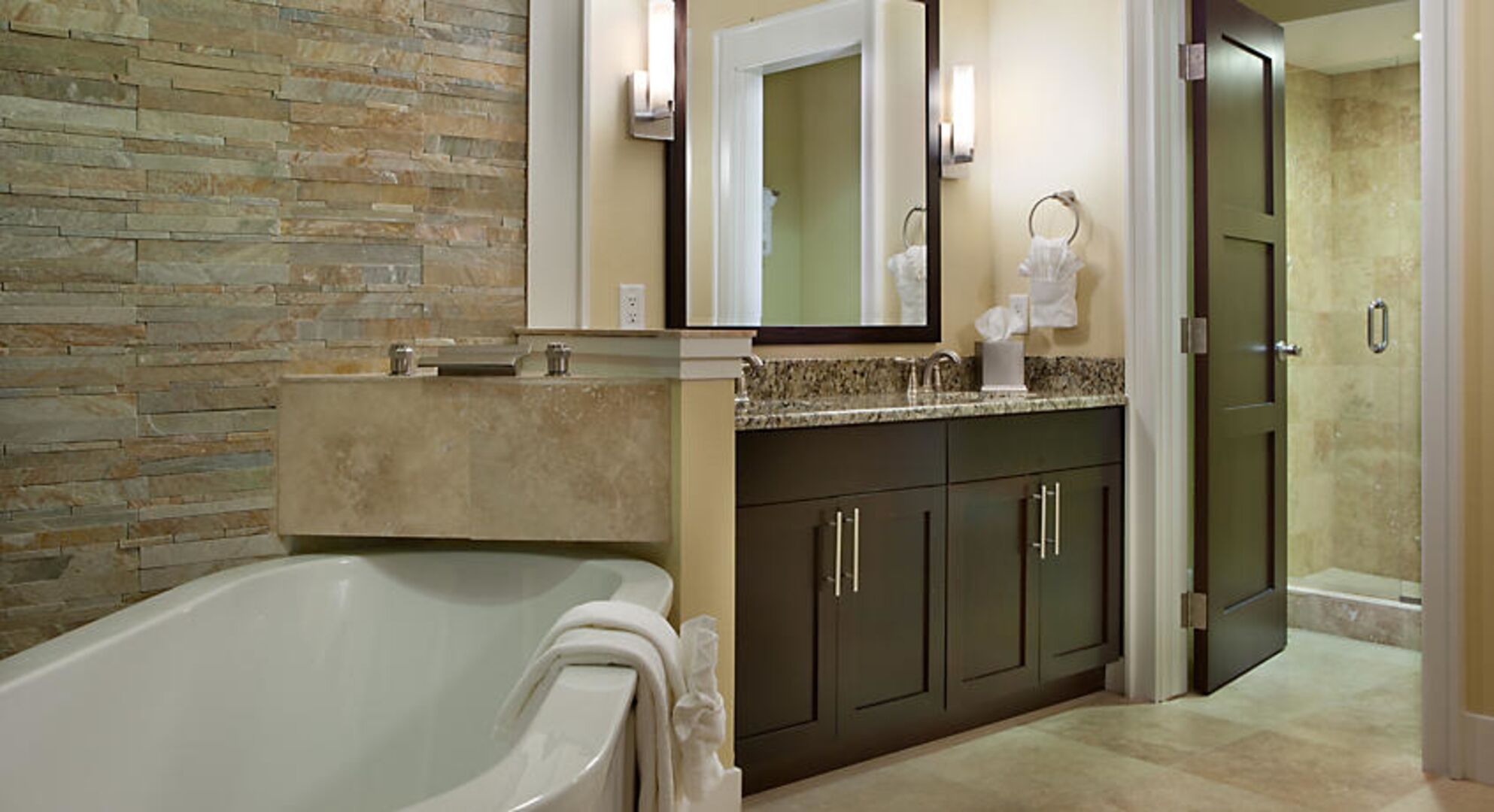 Fountains Resort Orlando-near Disney & Universal - fun for all ages!!! (Room 1)