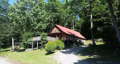 Paradies im Wald mit Blick auf den Buckhannon River