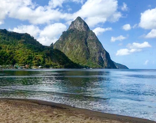 Baumhaus Hideaway Villa II - Millionen Dollar Piton und Meerblick