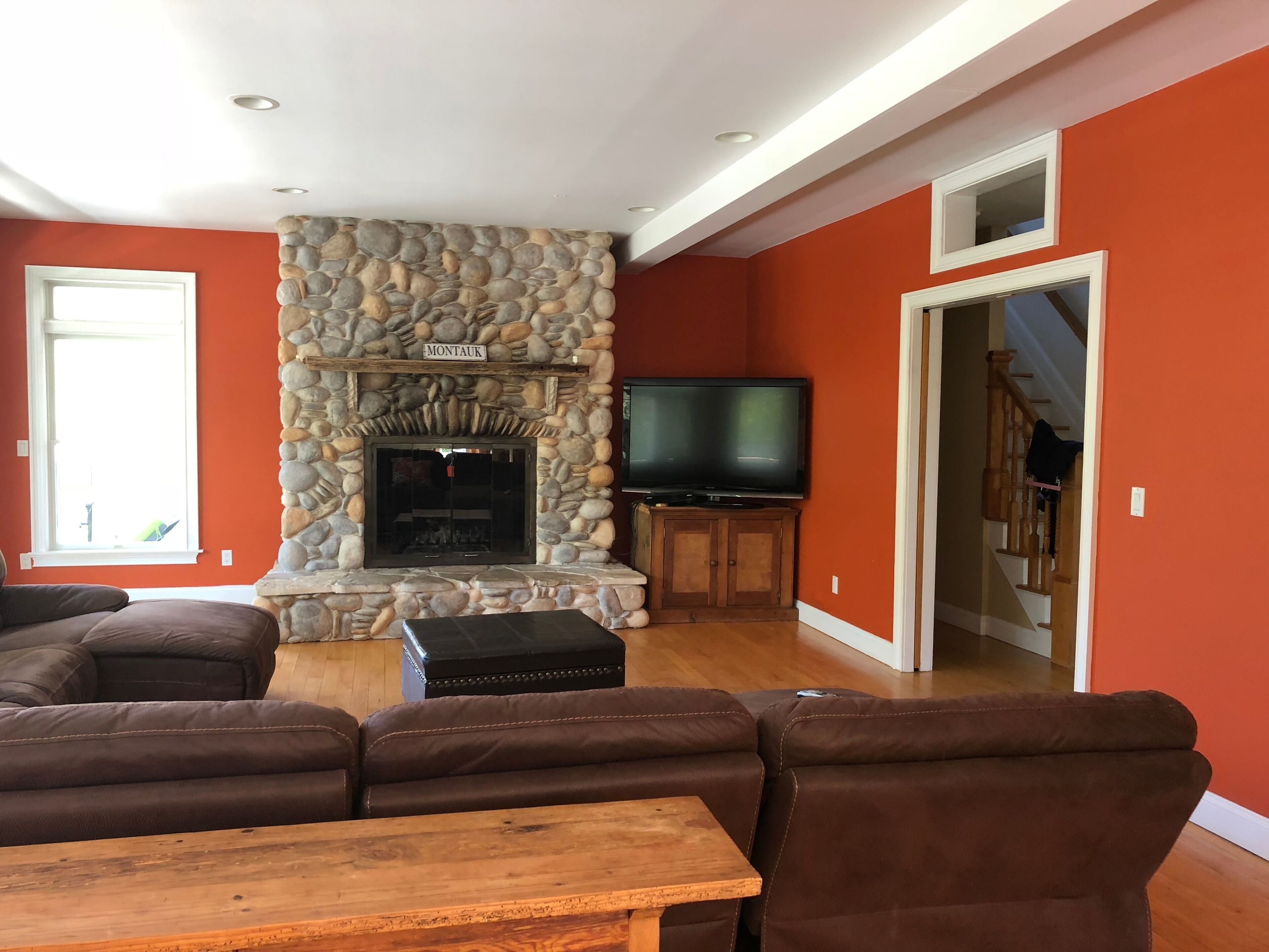 HUGE ,PRIVATE  MONTAUK RETREAT ! GREAT FOR FRIENDS AND FAMILY TO GATHER 