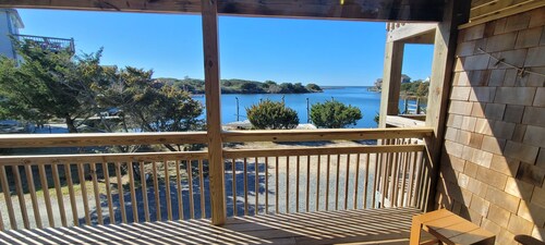 Waterfront Condo with Amazing Sunsets Overlooking the Pamlico Sound.