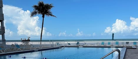 Outdoor pool, a heated pool