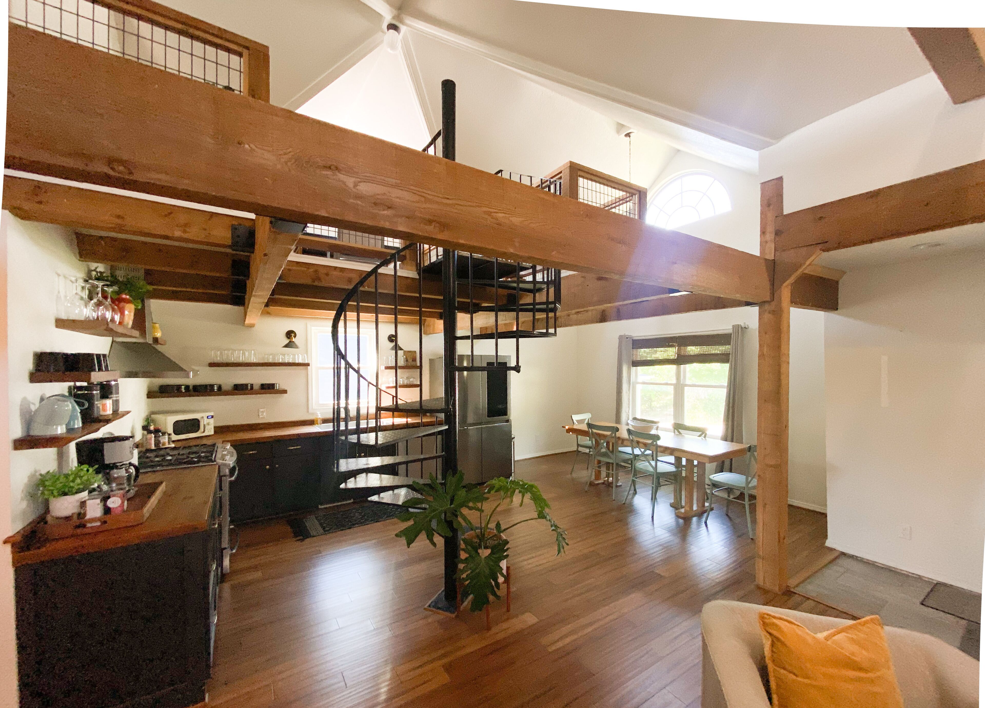 South Fayetteville Loft is Ready for You!