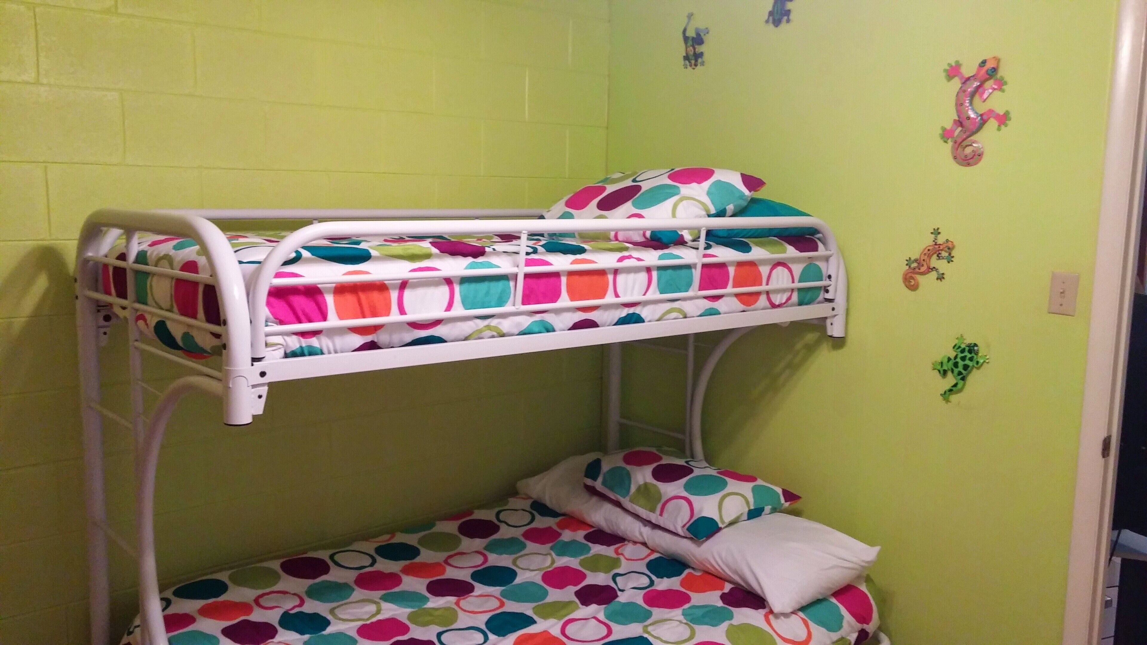 'Southern Comfort'  Only 2 Blocks from the Beach!