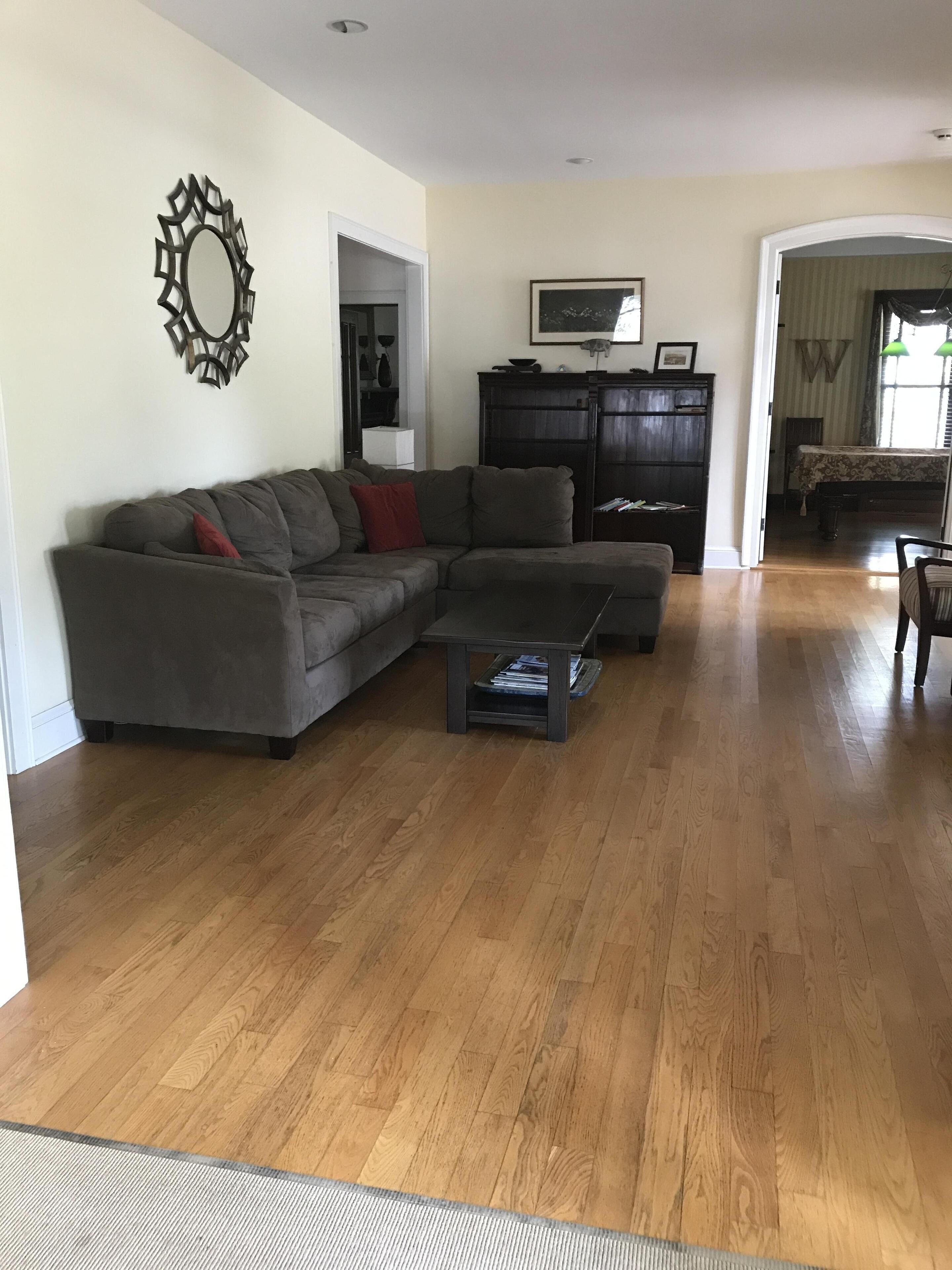 Huge Luxe Williamstown Updated Victorian,  All Ensuite Baths, Walk to Spring St!