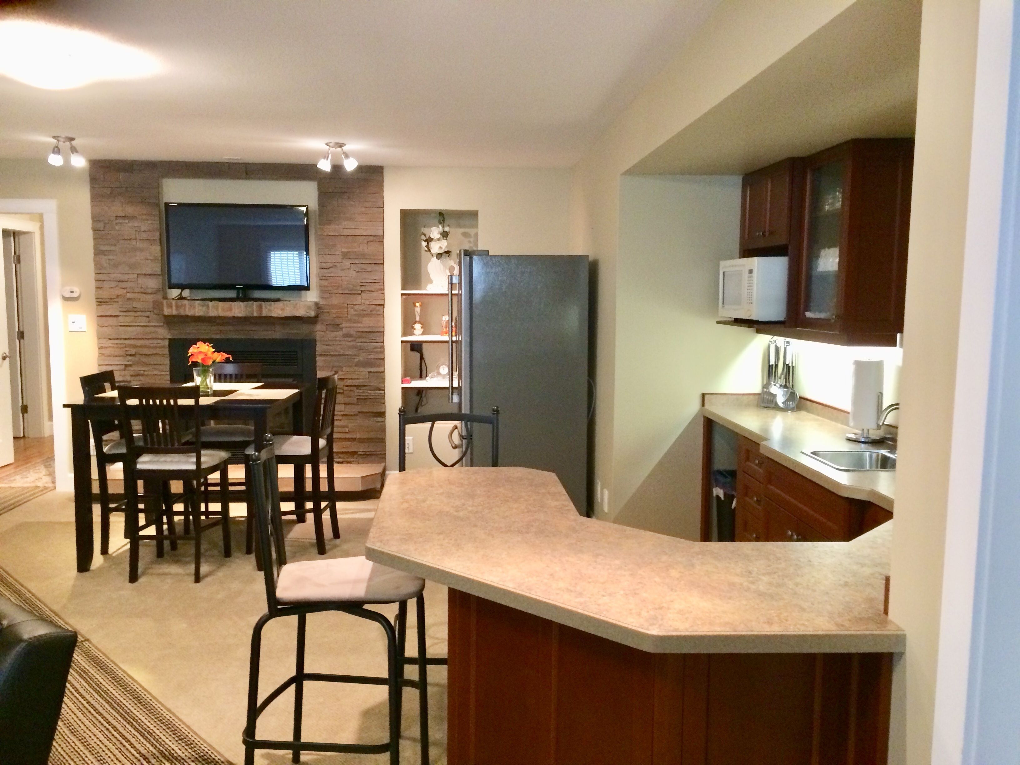 Poolside villa in Penticton