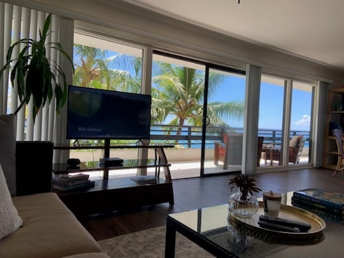 TRUE OCEANFRONT WITH WRAP-AROUND LANAI – Prime unit in Casa de Emdeko - B 238