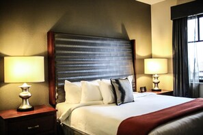 2 bedrooms, in-room safe, iron/ironing board, WiFi