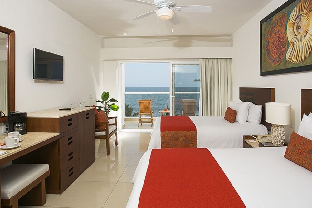 Marival Studio Unit, Nuevo Vallarta, Beachfront, Mandatory All-Inclusive Luxury