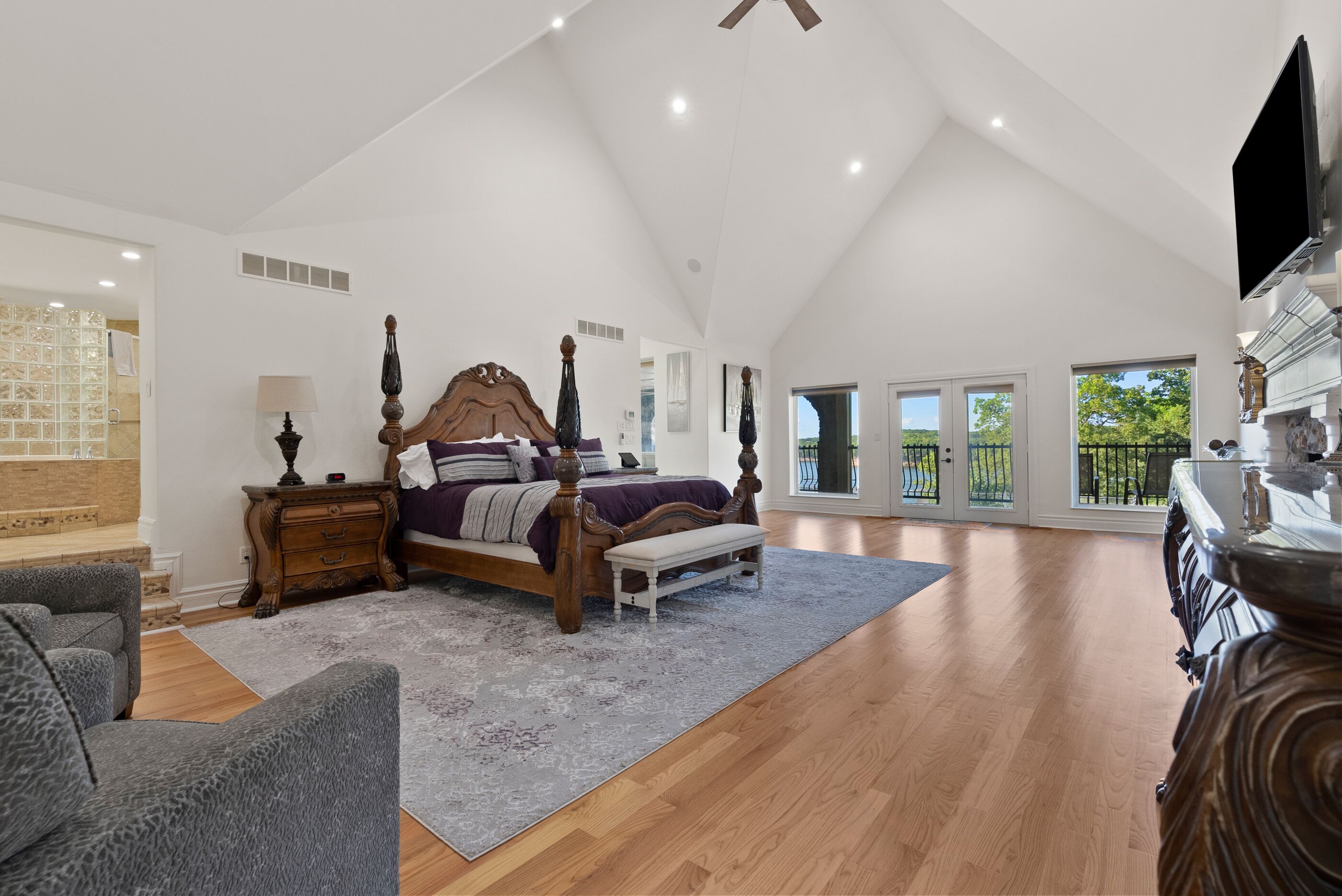 Stone's Mansion in Osage Beach MO 