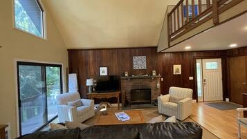 Smart TV, fireplace, DVD player, foosball