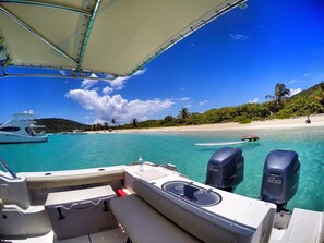 Beach nearby, sun-loungers, beach towels