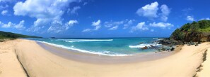 Beach nearby, sun-loungers, beach towels