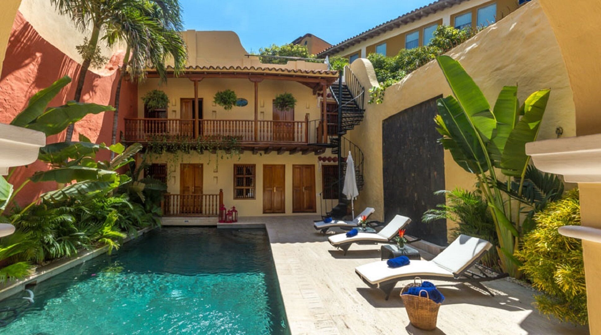 Pierre Casa Boutique, 7 BedRooms,2 pools, Old City Lux Mansion