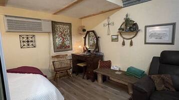 1 chambre, fer et planche à repasser, Wi-Fi gratuit, draps fournis