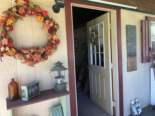 Julia's Cottage, peace @ Music Springs