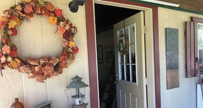 Julia's Cottage, peace @ Music Springs