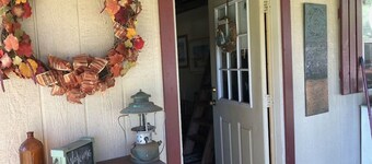 Julia's Cottage, peace @ Music Springs