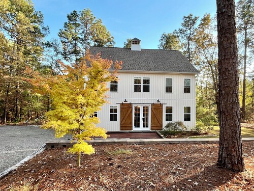 BARNGALO UUDELLEEN !!! SUURET Mestarit ja hevostapahtumat vuokrataan !!!