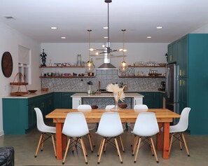 Dining - The Barngalo- Private, yet Close to everything (Aiken)