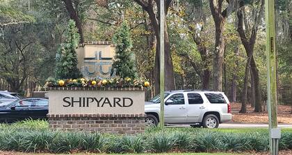 194 Beachwalk Villa, BEACH LOCKER, ilmaisia pyöriä, askelmat rannalle, perheystävällinen