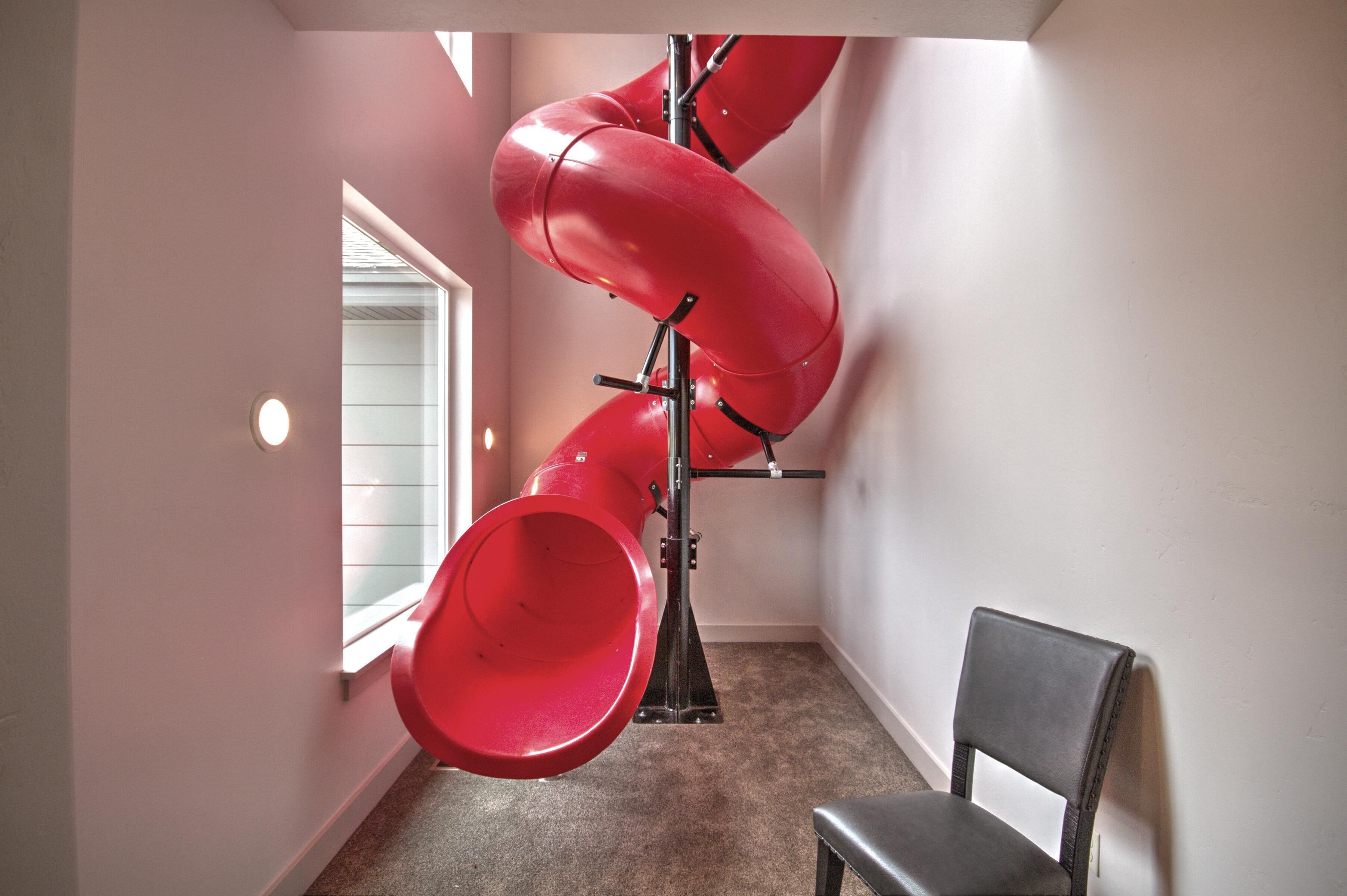 Blue Topaz at Waterdance-Sleeps 46- with indoor/outdoor pool access+rec center