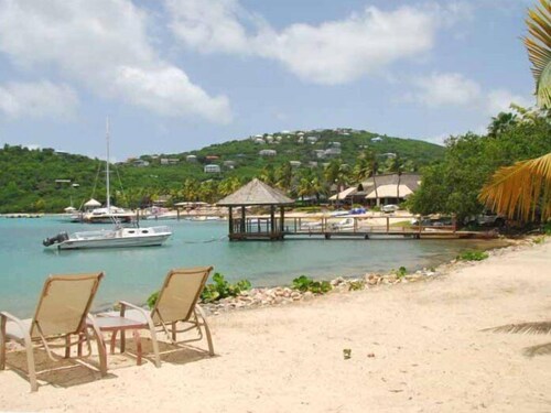 Helminauha --- romanttinen rantahotelli piilopaikka