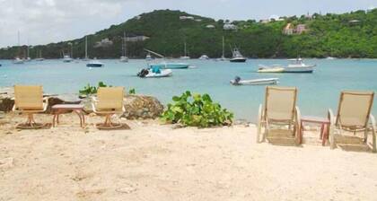 Perlenkette --- Romantisches Versteck am Strand