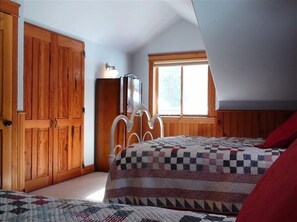 4 bedrooms, iron/ironing board, free WiFi, bed sheets - Peaceful Nostalgic Mountain Home Memories in the beautiful Vallecito Valley! (Bayfield)