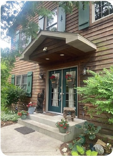 Walking distance to all you will need! Sleeps 8-10