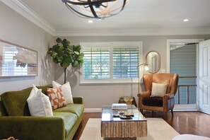 TV, fireplace, DVD player