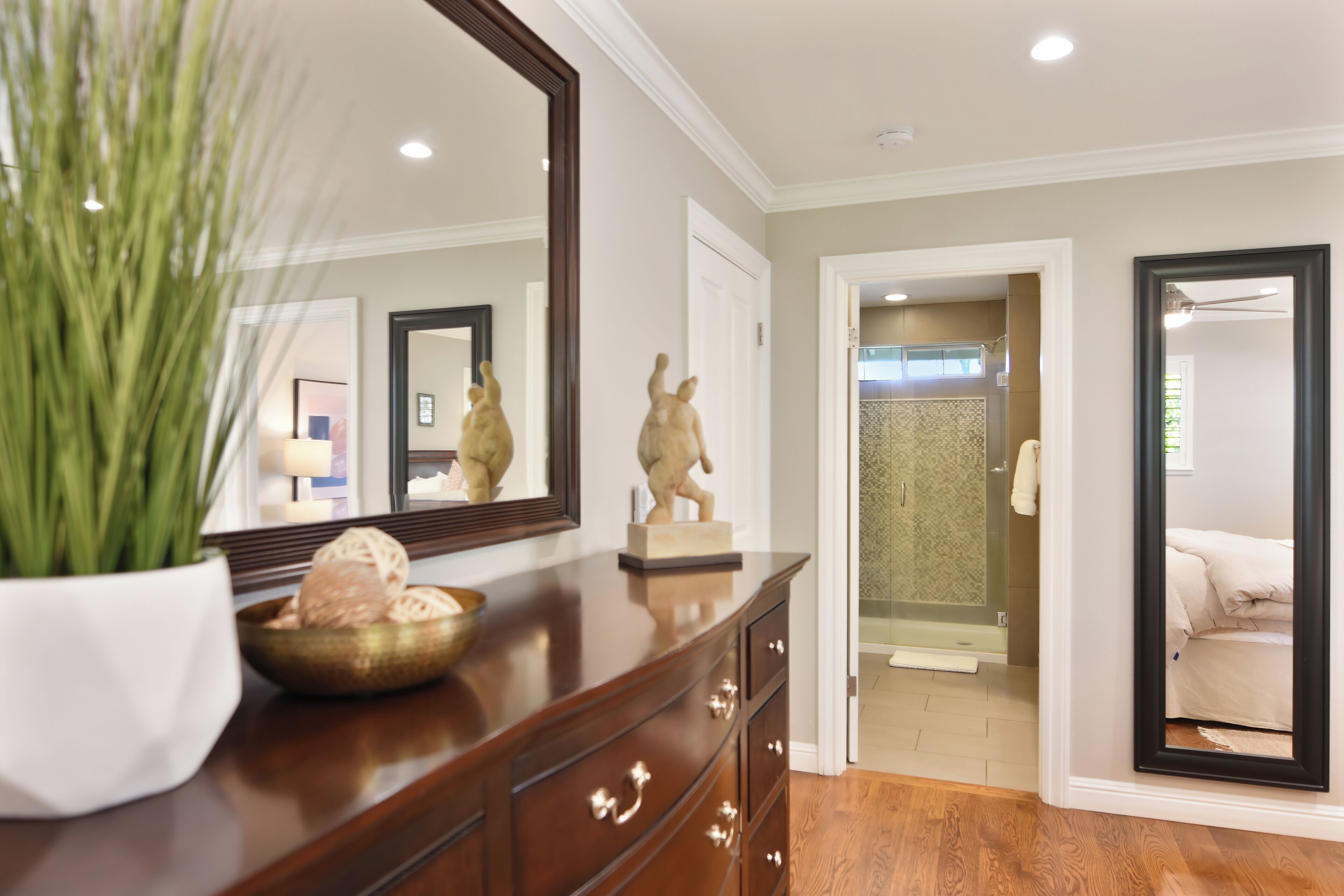 1 多间卧室、熨斗/熨衣板、WiFi、床单