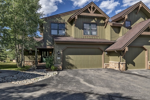 front view, double car garage
