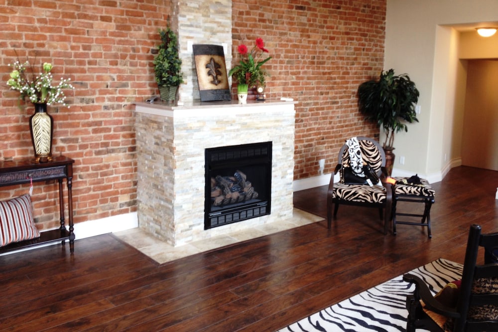 Luxury Loft Near Starved Rock Park, Great Restaurants In Walking Distance