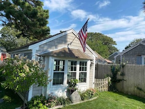 Exterior - Joe`s Beach Hideaway (Dennis)