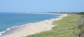 Lovely Oceanfront Cottage Plus 1BR Cabin on Beautiful, Pristine Beach