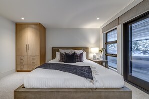 House - Pinnacle Ridge 3 - Ski in Ski out, 7 Bedrooms, Hot Tub, Sauna & Billiards (Whistler)