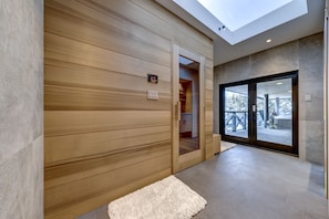 House - Pinnacle Ridge 3 - Ski in Ski out, 7 Bedrooms, Hot Tub, Sauna & Billiards (Whistler)