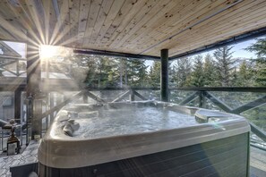 House - Pinnacle Ridge 3 - Ski in Ski out, 7 Bedrooms, Hot Tub, Sauna & Billiards (Whistler)