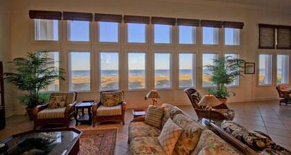 Manu Kai - Beachfront House With Private Pool And Hot Tub 6 Bedroom Home by RedAwning