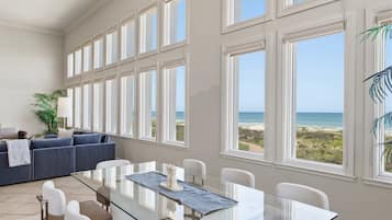 House, 6 Bedrooms | Dining