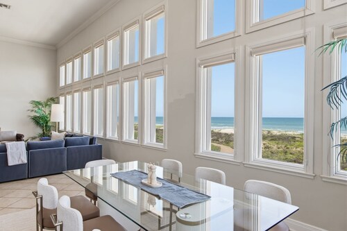 Manu Kai - Beachfront House With Private Pool And Hot Tub 6 Bedroom Home by RedAwning
