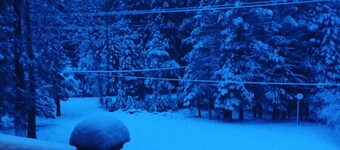 Tucked Away Cabin w/Amazing Views and Pool Table