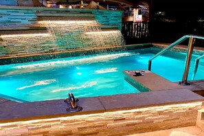 Una piscina cubierta