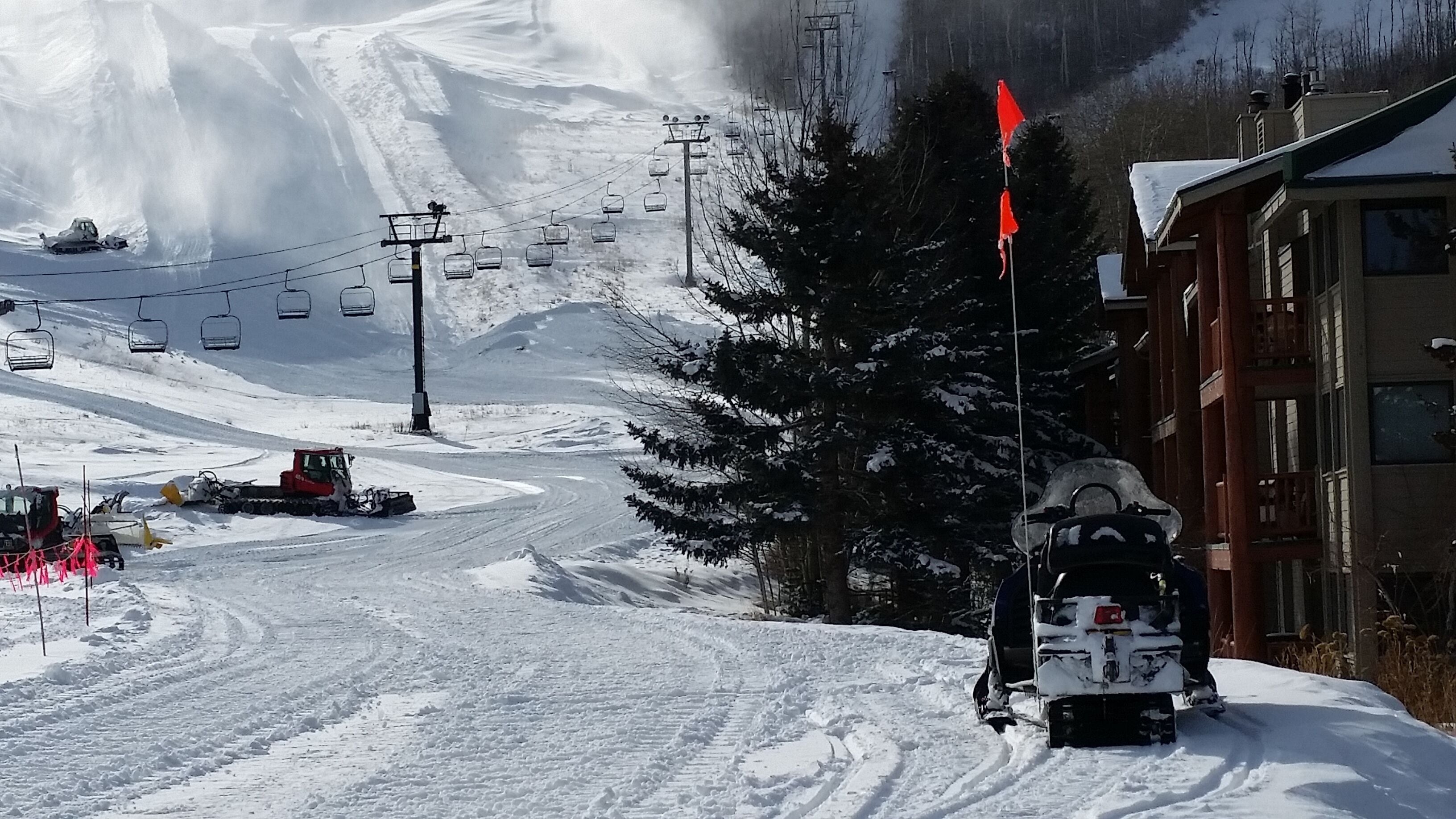 DECK FACING SLOPES 2 Bed/2.5 Bath Snowflower #60