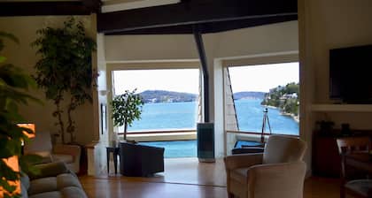 Best panoramic view of the lake! Winters by the fire or sun deck in the summer